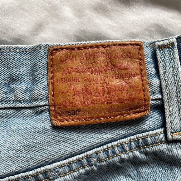 Levi’s 501 shorts - W26 - Picture 3 of 5